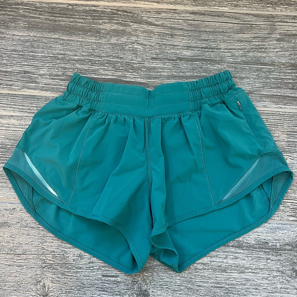 Lululemon Hotty Hot Low-Rise Lined Short 2.5” Teal Lagoon